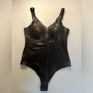 Knix x Birds Papaya LuxeLift V Neck bodysuit